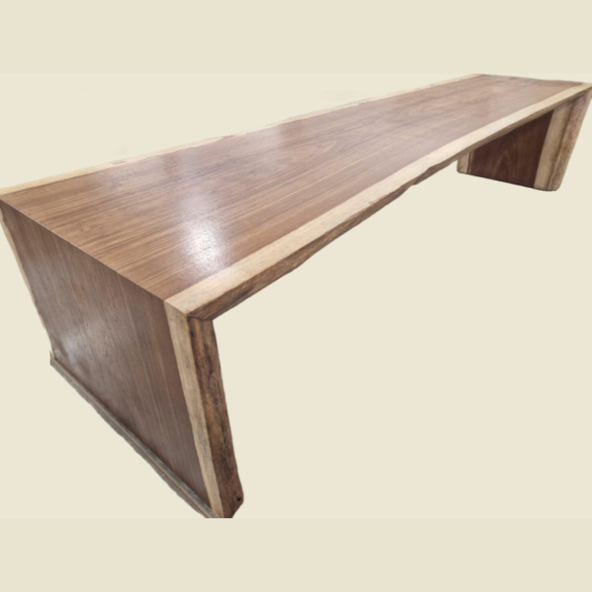 Tanga | Plasma Stand